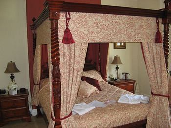The Meadowsweet & Self Catering Hotel Llanrwst